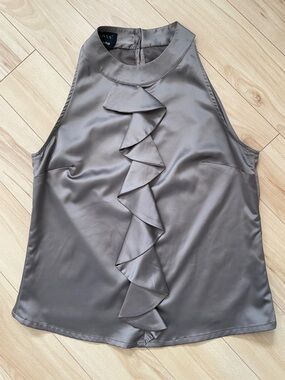 Class Women’s Sleeveless Blouse in Taupe with Ruffle Detail